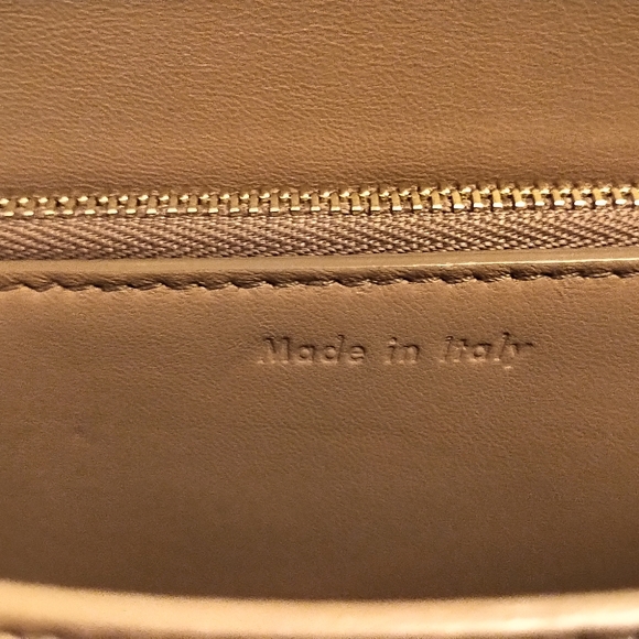 3️⃣3️⃣0️⃣0️⃣ Celine Classic Medium Box Bag in Liege Leather (Beige) - Picture 4 of 13